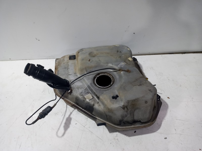 Recambio de deposito combustible para ford sierra berlina brillant referencia OEM IAM 1644907  