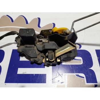 Recambio de cerradura puerta trasera izquierda para kia carens 2.0 turbodiesel cat referencia OEM IAM 0K2FA-73310  