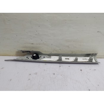 Recambio de moldura para volkswagen golf vii lim. (5g1) comfortline bluemotion referencia OEM IAM 683AR3B261  