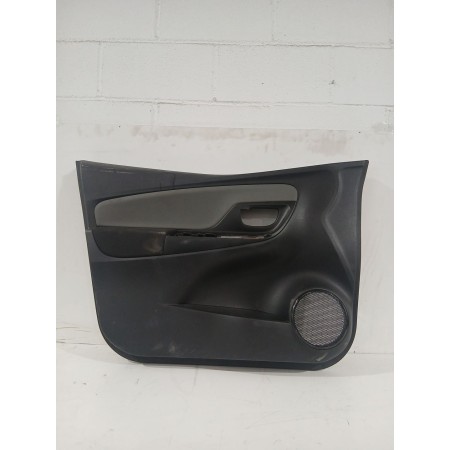 Recambio de guarnecido puerta delantera izquierda para toyota yaris active referencia OEM IAM 676200DN60  