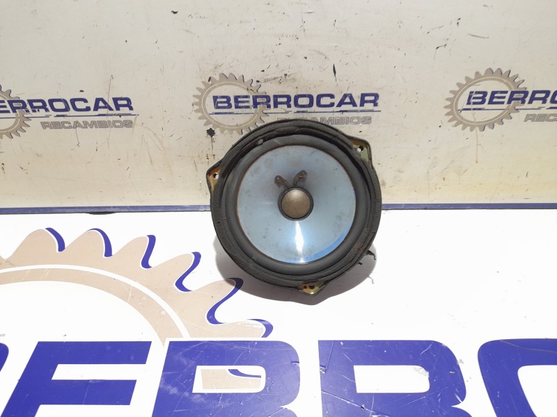 Recambio de altavoz para kia carens 2.0 turbodiesel cat referencia OEM IAM 0K2FB66960  