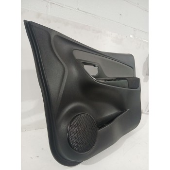 Recambio de guarnecido puerta delantera derecha para toyota yaris active referencia OEM IAM 676100DN60  