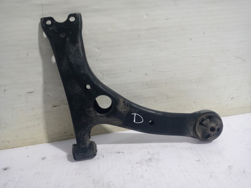 Recambio de brazo suspension inferior delantero derecho para toyota prius (nhw20) basis referencia OEM IAM 4806847040  