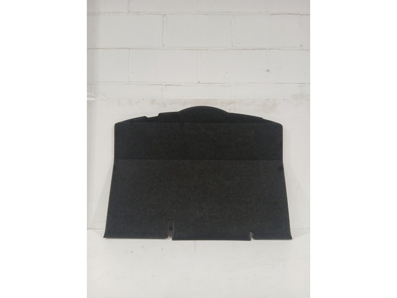 Recambio de suelo maletero para toyota yaris active referencia OEM IAM 647710D150  