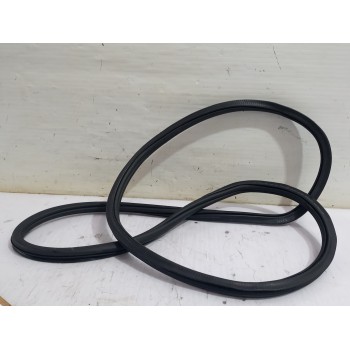 Recambio de goma contorno para volkswagen golf vii lim. (5g1) comfortline bluemotion referencia OEM IAM 5G6867914B  