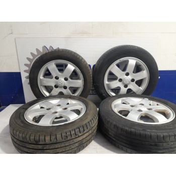 Recambio de juego llantas para hyundai elantra (xd) 2.0 crdi cat referencia OEM IAM 529102D  