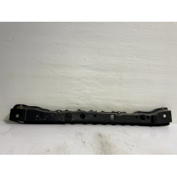Recambio de travesaño inferior para nissan micra (k12e) acenta referencia OEM IAM 62530AX620  