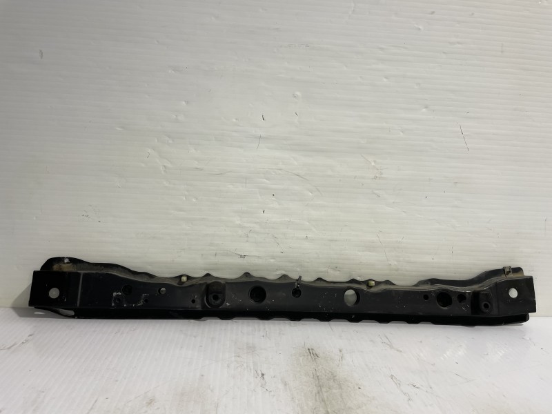 Recambio de travesaño inferior para nissan micra (k12e) acenta referencia OEM IAM 62530AX620  