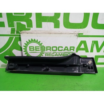 Recambio de moldura para citroën berlingo 1.9 d 600 furg. referencia OEM IAM 9654100777  