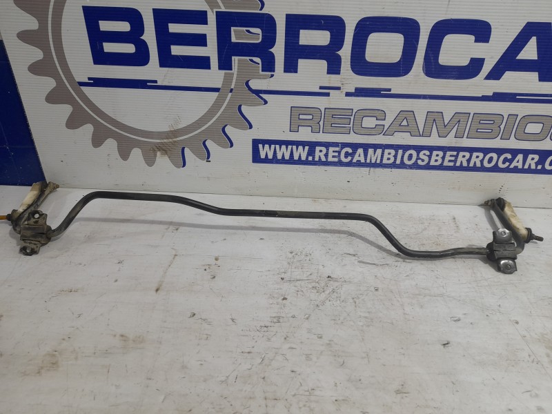 Recambio de barra estabilizadora trasera para hyundai elantra (xd) 2.0 crdi cat referencia OEM IAM 555112D100  