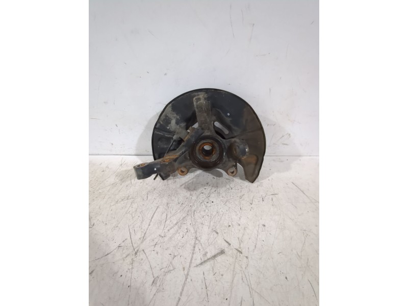 Recambio de mangueta delantera derecha para toyota avensis sedán (_t25_) 2.0 d-4d (adt250_) referencia OEM IAM 4321105052  