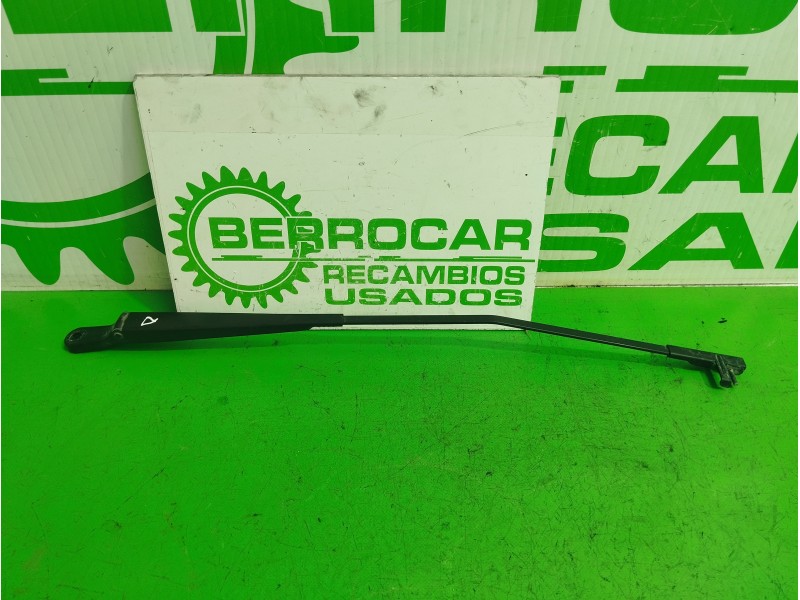 Recambio de brazo limpia delantero derecho para citroën c5 break 2.0 hdi referencia OEM IAM 071957  