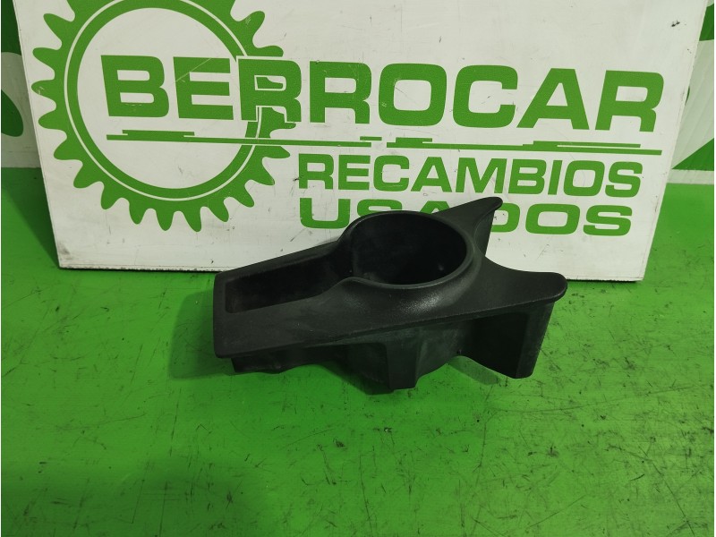 Recambio de posavasos para ford focus berlina (cak) 1.8 tddi turbodiesel cat referencia OEM IAM 2M51046C18AC  