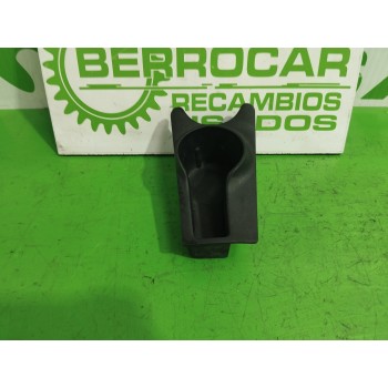 Recambio de posavasos para ford focus berlina (cak) 1.8 tddi turbodiesel cat referencia OEM IAM 2M51046C18AC  