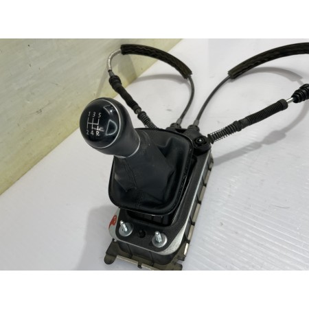 Recambio de palanca cambio para volkswagen polo (6c1) a-polo referencia OEM IAM 6C0711061A  