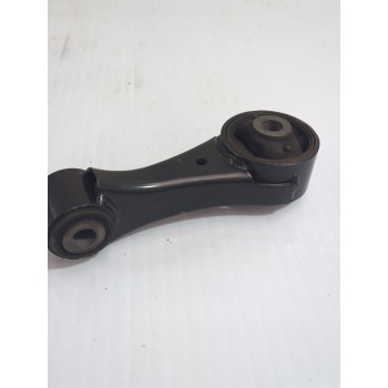 Recambio de soporte para toyota yaris active referencia OEM IAM 233630Y040  
