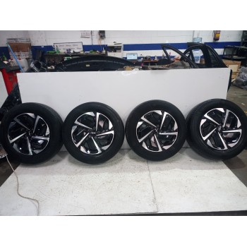 JUEGO LLANTAS 52910R2160 