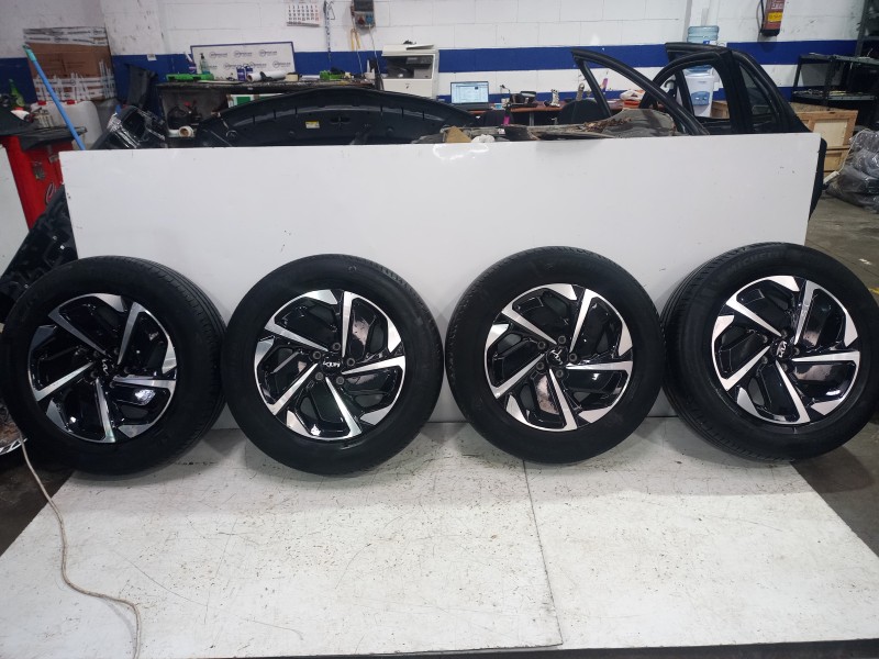 Recambio de juego llantas para kia sportage (nq5) drive referencia OEM IAM 52910R2160  