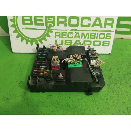 Recambio de caja reles / fusibles para citroën c5 break 2.0 hdi referencia OEM IAM 9651196680A  