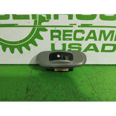 Recambio de mando elevalunas trasero derecho para kia carnival 2.9 crdi cat referencia OEM IAM 202006137  
