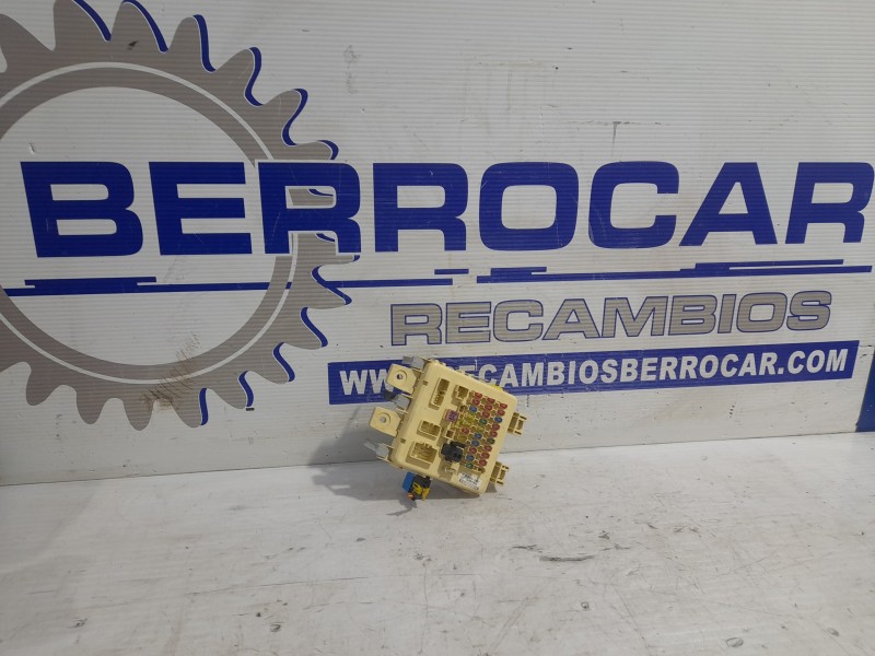 Recambio de caja reles / fusibles para hyundai elantra (xd) 2.0 crdi cat referencia OEM IAM 911102D001  