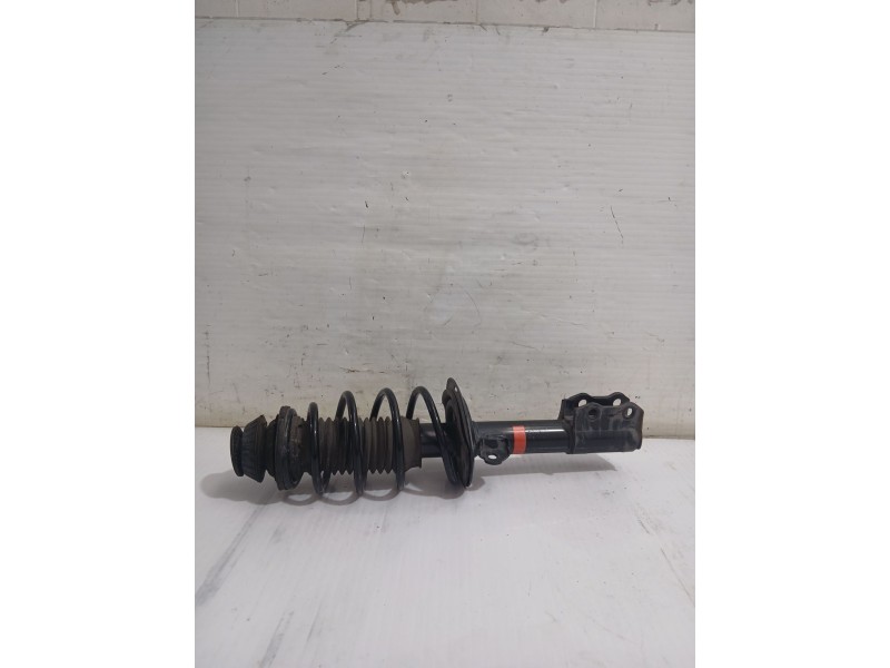 Recambio de amortiguador delantero izquierdo para toyota yaris active referencia OEM IAM 485200D441  