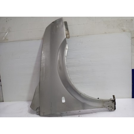 Recambio de aleta delantera derecha para kia carens 2.0 turbodiesel cat referencia OEM IAM 0K2FA-52112  