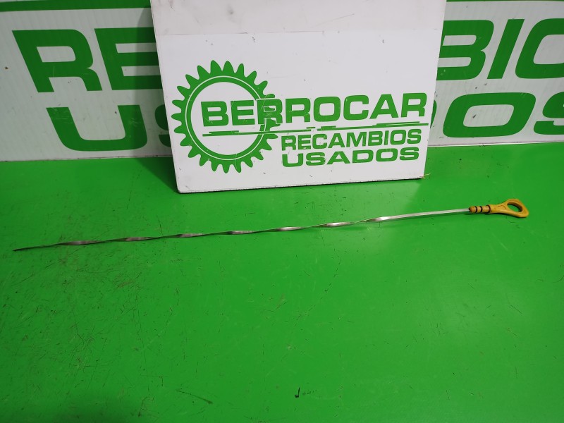 Recambio de varilla aceite para kia carnival 2.9 crdi cat referencia OEM IAM 265804X312  