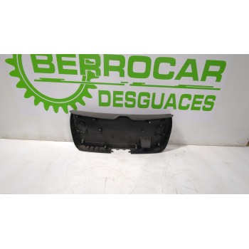 Recambio de guarnecido porton trasero para seat ibiza iii (6l1) 1.4 tdi referencia OEM IAM 6L6867601F  