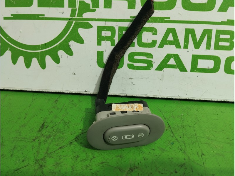 Recambio de interruptor para kia carnival 2.9 crdi cat referencia OEM IAM 202004533  