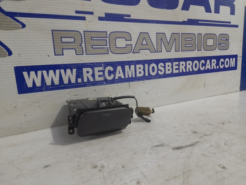 Recambio de cenicero para hyundai elantra (xd) 2.0 crdi cat referencia OEM IAM 845512D300  