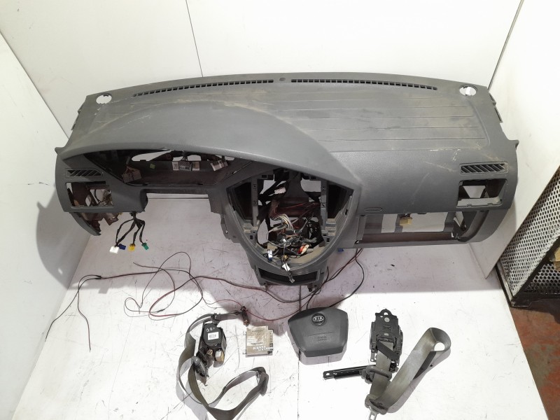 Recambio de kit airbag para kia carens 2.0 turbodiesel cat referencia OEM IAM 0K2FA-57K50  