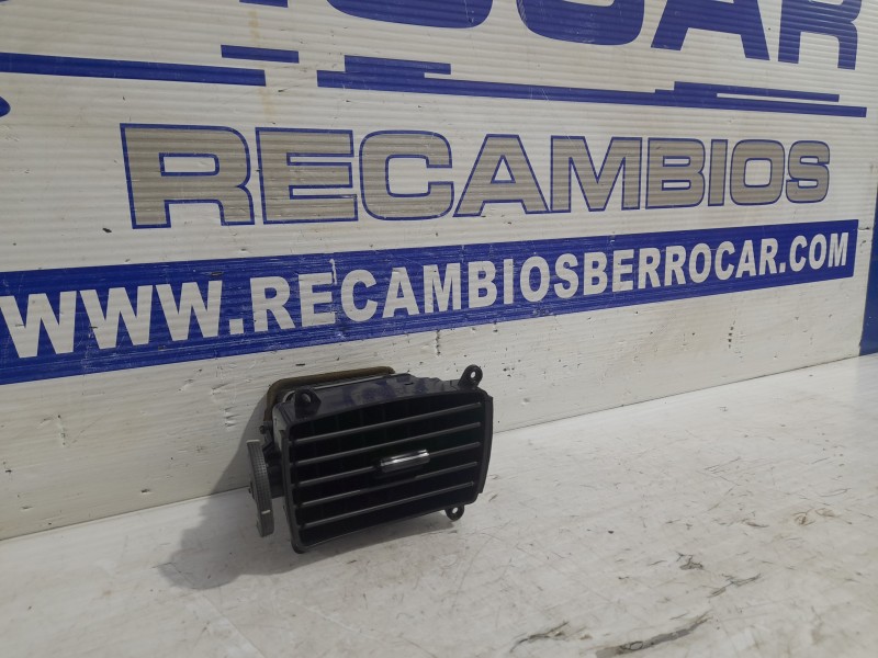 Recambio de aireador central para hyundai elantra (xd) 2.0 crdi cat referencia OEM IAM 974102D500  