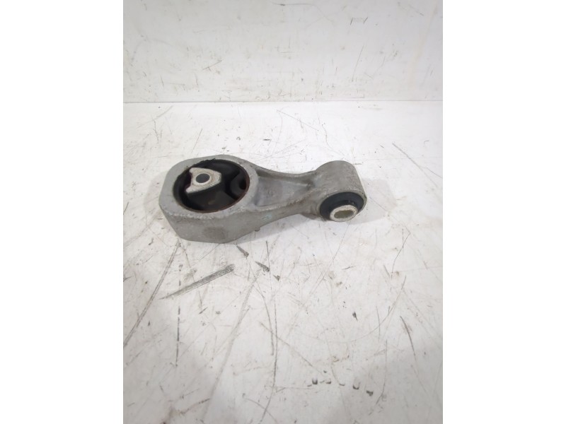 Recambio de soporte motor para nissan juke (f15) 1.5 dci referencia OEM IAM 113501KC0A  