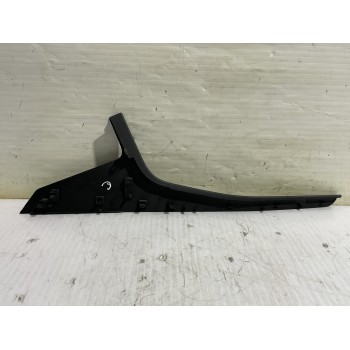 Recambio de moldura derecha para volkswagen golf vii lim. (5g1) comfortline bluemotion referencia OEM IAM 5G1863488B  