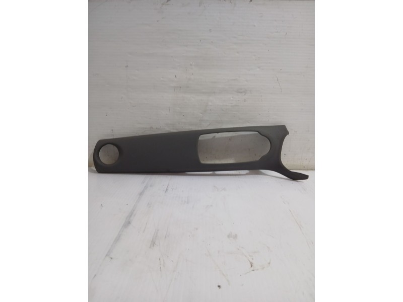 Recambio de moldura para toyota yaris active referencia OEM IAM 554700D090  