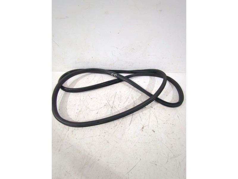 Recambio de gomas contorno puerta para nissan juke (f15) 1.5 dci referencia OEM IAM 808301KA0A  