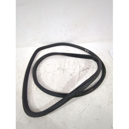 Recambio de gomas contorno puerta para nissan juke (f15) 1.5 dci referencia OEM IAM 828311KA0A  