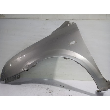 Recambio de aleta delantera izquierda para kia carens 2.0 turbodiesel cat referencia OEM IAM 0K2FA-52212  