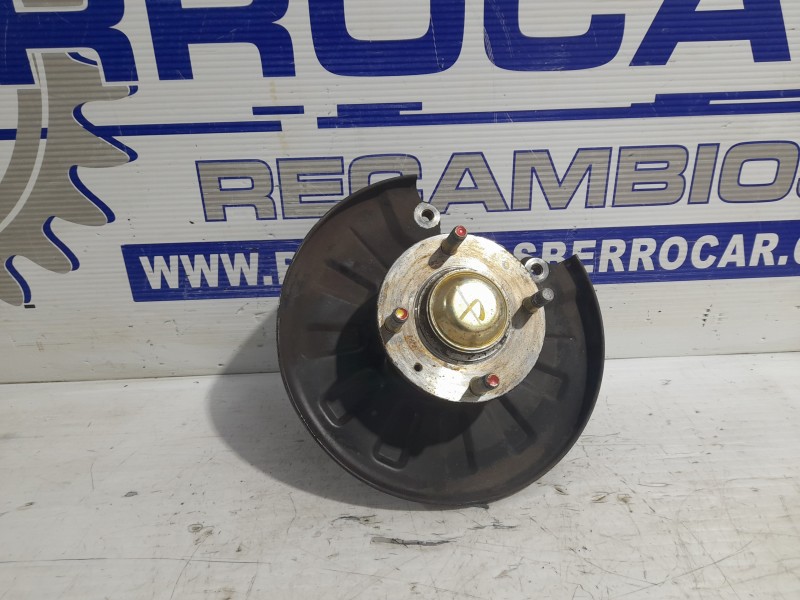 Recambio de mangueta trasera izquierda para hyundai elantra (xd) 2.0 crdi cat referencia OEM IAM 527502D105  