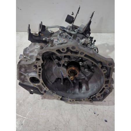 Recambio de caja cambios para toyota yaris active referencia OEM IAM 3311102050  