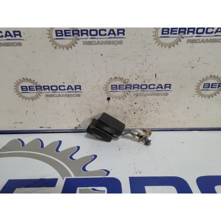 Recambio de anclaje cinturon para seat leon (1p1) 1.9 tdi referencia OEM IAM 1K0857739  