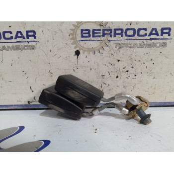 Recambio de anclaje cinturon para seat leon (1p1) 1.9 tdi referencia OEM IAM 1K0857739  