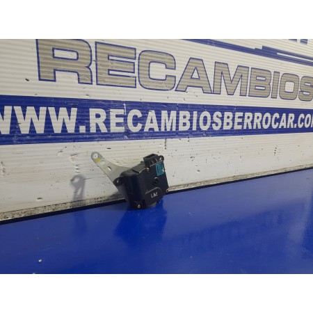 Recambio de motor apertura trampillas climatizador para hyundai elantra (xd) 2.0 crdi cat referencia OEM IAM 971242D000  