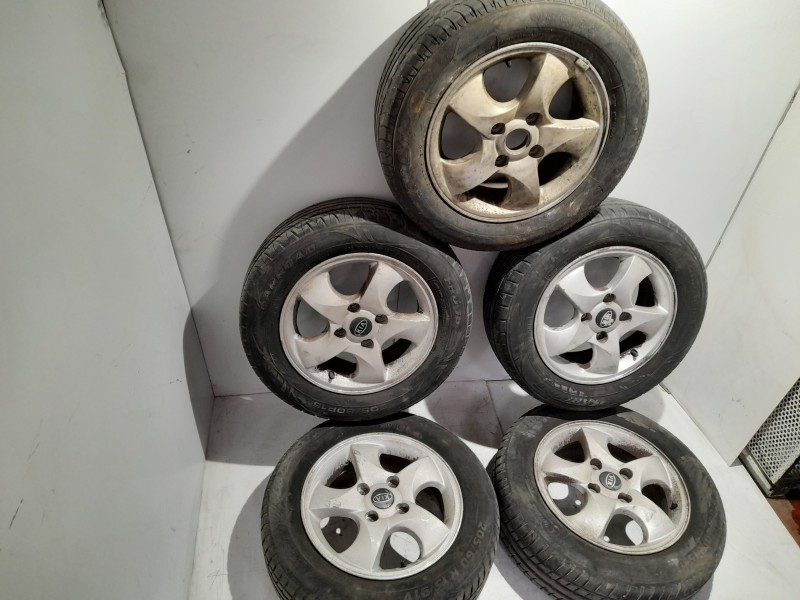 Recambio de juego llantas para kia carens 2.0 turbodiesel cat referencia OEM IAM K9965R46050  