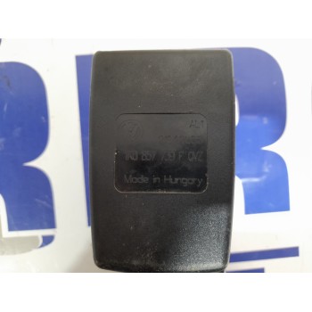 Recambio de anclaje cinturon para seat leon (1p1) 1.9 tdi referencia OEM IAM 1K0857739  