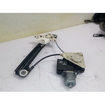 Recambio de elevalunas trasero izquierdo para volkswagen polo (6c1) a-polo referencia OEM IAM 0130822532  