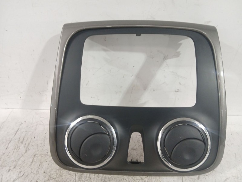 Recambio de rejilla aireadora para dacia sandero ii (b8_) 1.5 dci referencia OEM IAM 682601926R  