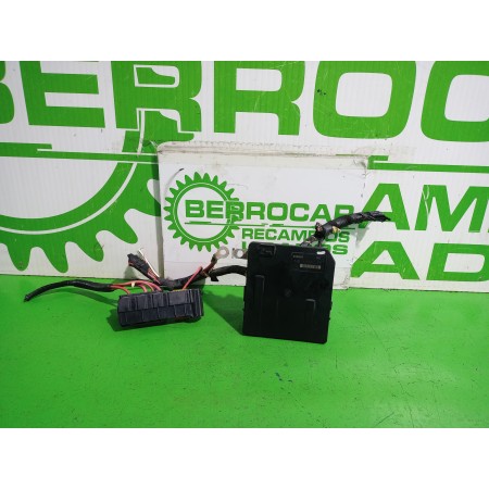 Recambio de caja reles / fusibles para renault megane ii coupe/cabrio confort authentique referencia OEM IAM 8200481866  