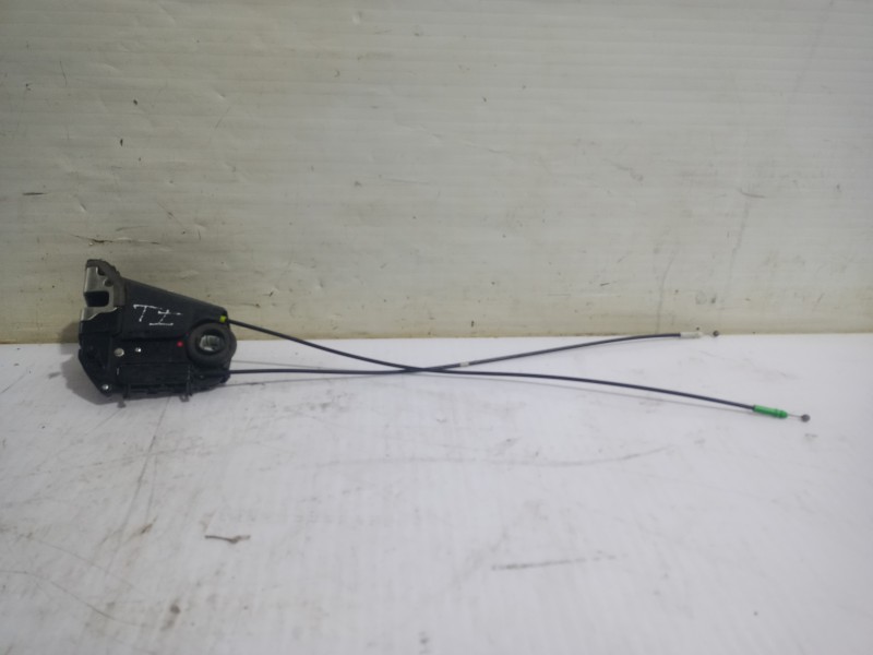 Recambio de cerradura puerta trasera izquierda para toyota prius (nhw20) basis referencia OEM IAM 6906047041  